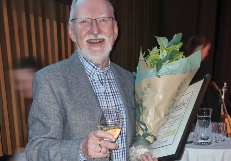 Georg Langerak er utnevnt som æresmedlem i GeoForum